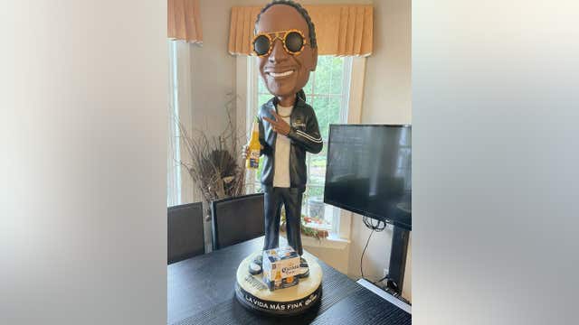 Giant Snoop Dogg bobbleheads stolen from grocery stores in Bucks, Chester counties, police say