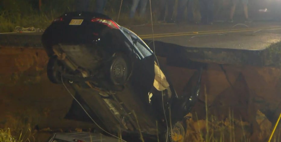 Mississippi highway collapse leaves 2 dead, at least 10 injured