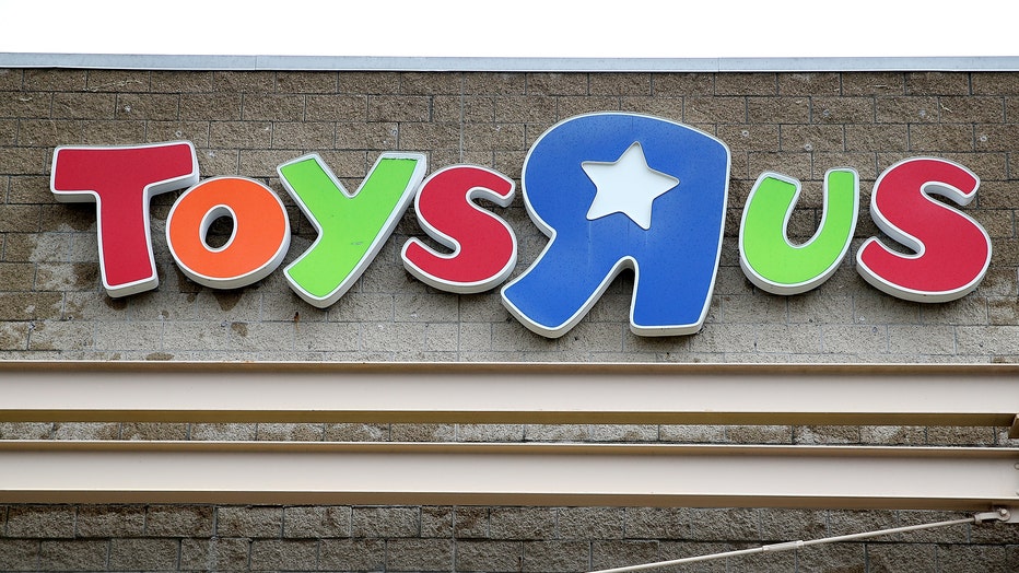 16c24a89-Toys R Us Files For Liquidation, Will Shutter All U.S. Stores