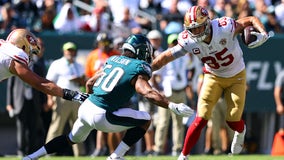 Jimmy Garoppolo, 49ers hand Eagles first loss of season, 17-11