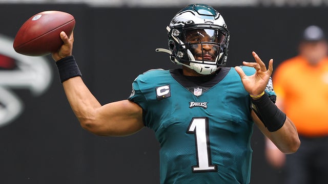 Hurts impressive as Eagles rout Falcons in season opener, 32-6