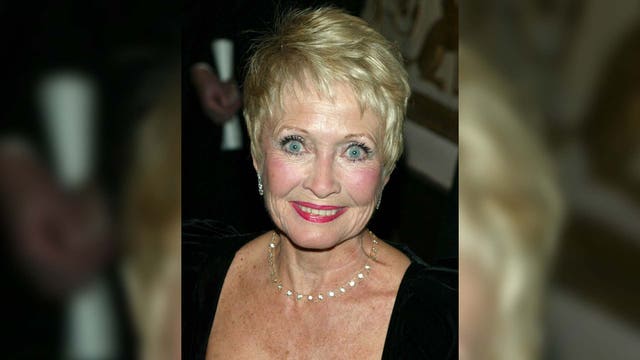 Jane Powell, star of 'Royal Wedding,' 'Seven Brides for Seven Brothers,' dies at 92