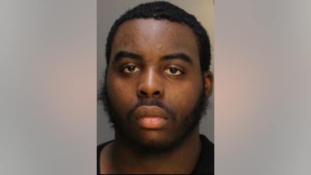 Suspect wanted in shooting on I-95 that left 1 hospitalized in South Philadelphia