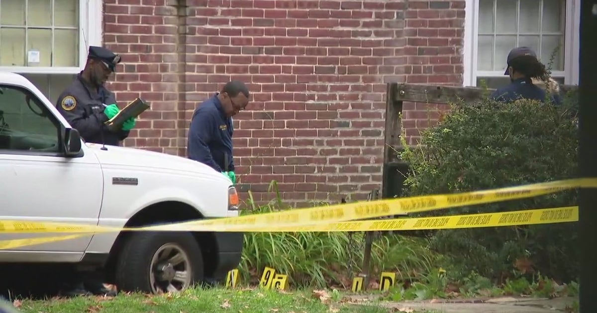 Philadelphia police officer shot following attack by man armed with ...