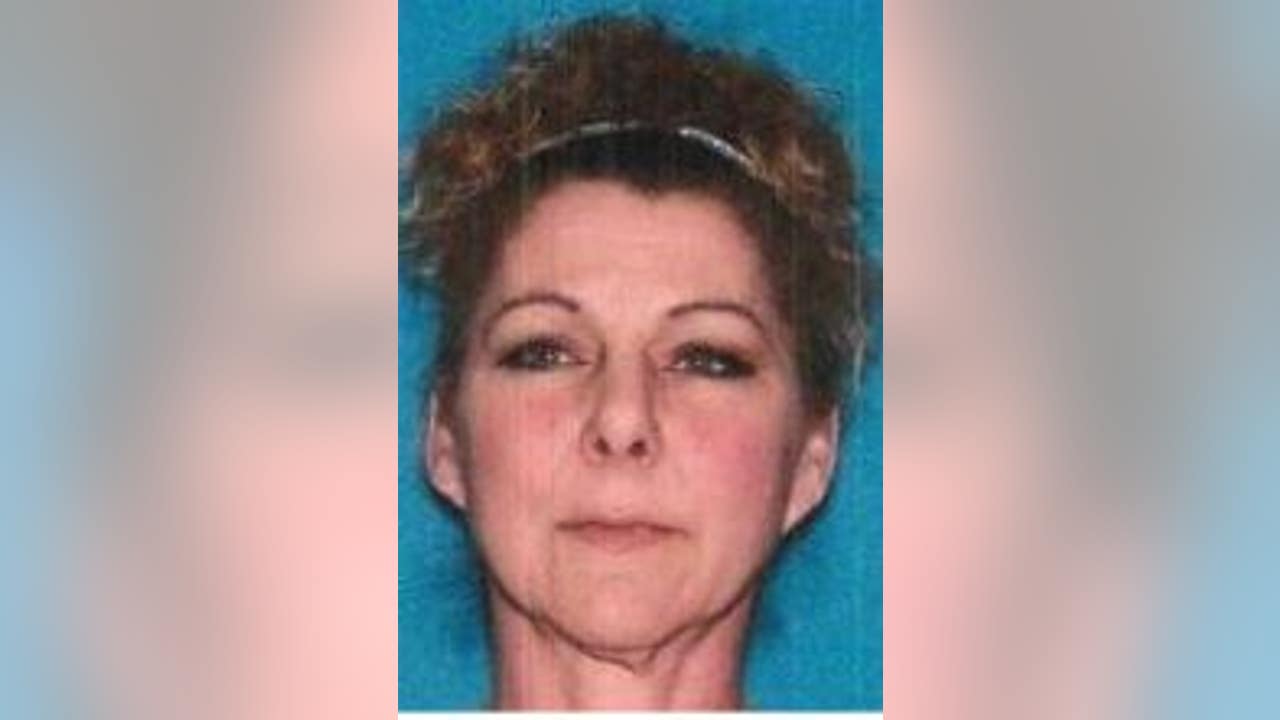 Pennsylvania woman charged in slayings of 2 in Surf City says she's