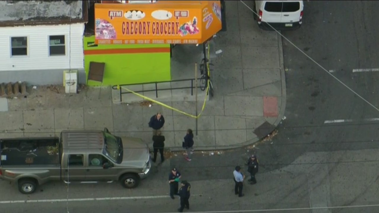Deadly Ambush Inside Philadelphia Corner Store Caught On Camera Man shot, killed inside West Philadelphia corner store, police say