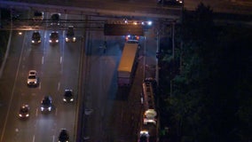 One lane reopens on I-76 westbound near Center City after tractor-trailer crashes into fuel truck