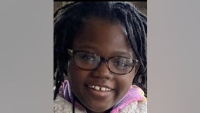 Philadelphia police search for missing 10-year-old girl