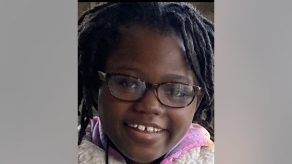 Philadelphia police search for missing 10-year-old girl