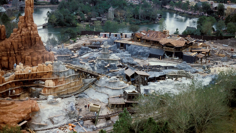 fb376733-WDW-50-Big-Thunder-Construction.jpg