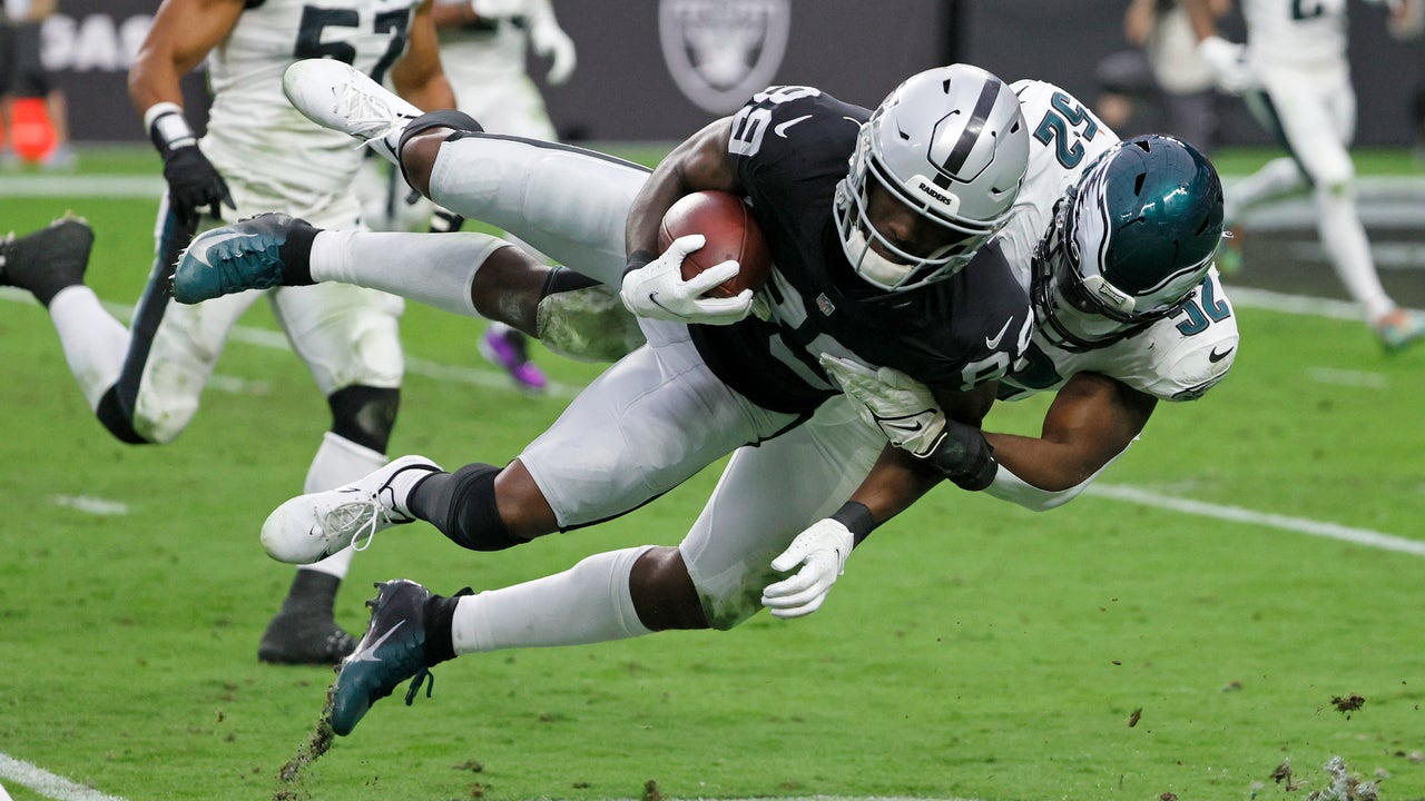 Ground and pound: Eagles RBs score 4 TDs in 44-6 win over Detroit