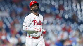 Phillies decline options on Herrera, McCutchen