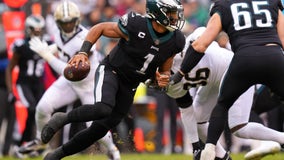 Hurts' 3 rushing touchdowns help Eagles march over Saints, 40-29