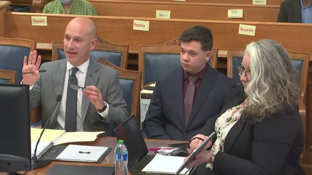 Kyle Rittenhouse trial: Prosecution begins to present its case