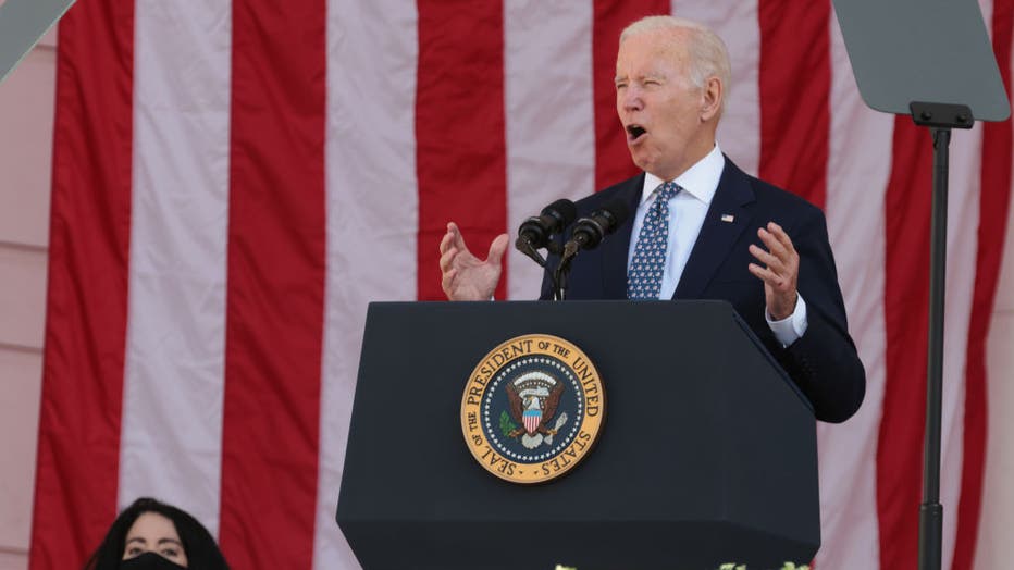 1c5f6940-President Biden Visits Arlington National Cemetery On Veterans Day