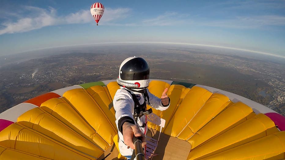 TOPSHOT-FRANCE-BALLOON-WORLD-RECORD