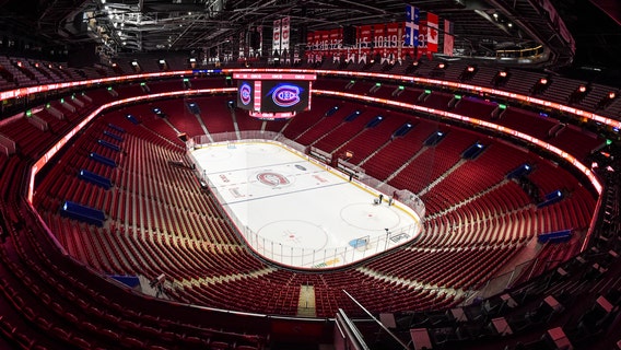 Flyers, Canadians play at empty Bell Centre amid COVID-19 surge