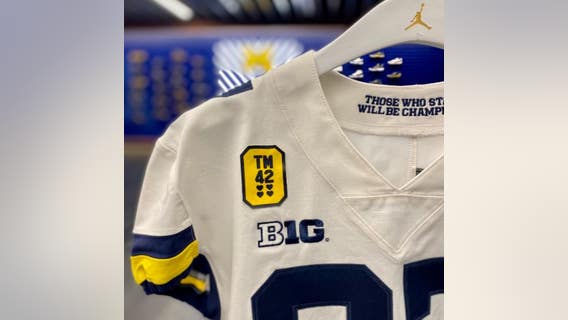 Michigan football team to wear patch honoring Oxford shooting victims in Big 10 title game