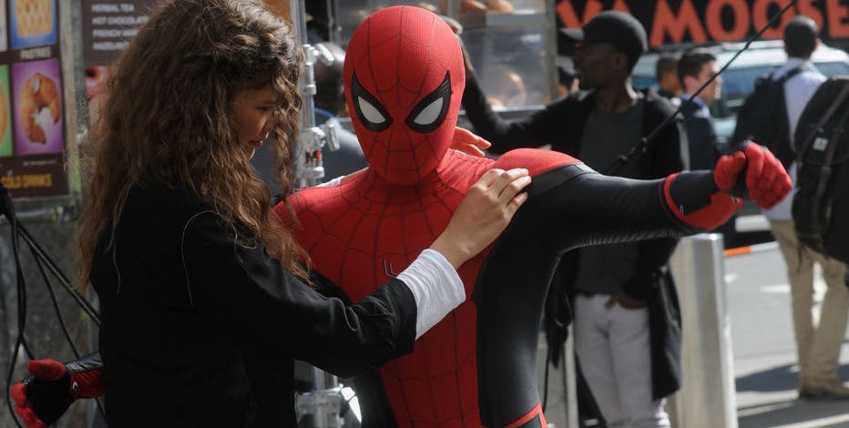 Spider-Man: No Way Home' becomes first pandemic-era movie to smash $1  billion milestone globally