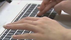 Local school districts use snow day to choose either remote or in-person learning