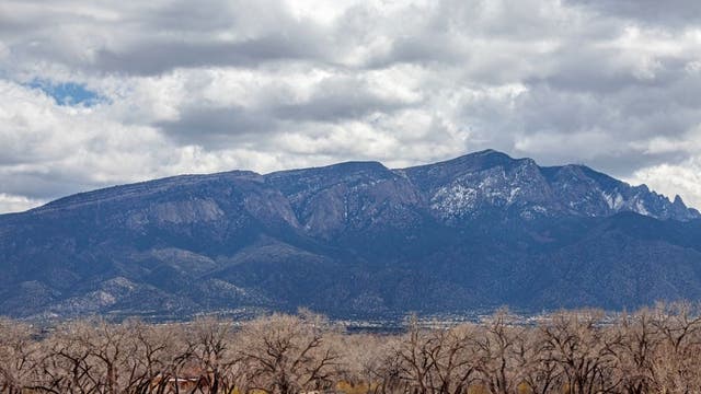 21 people rescued from stuck tram cars in New Mexico