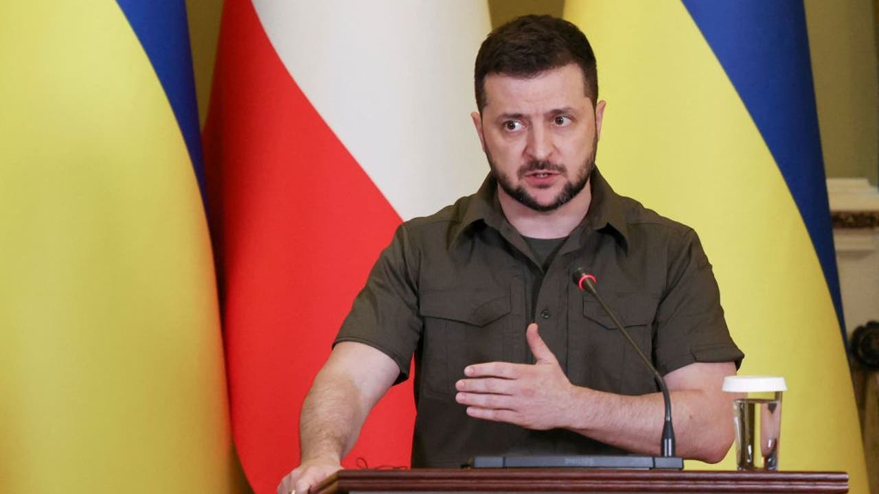 'Artillery, tanks': Zelenskyy lists weapons needed to fend off Russia - Vimarsana News