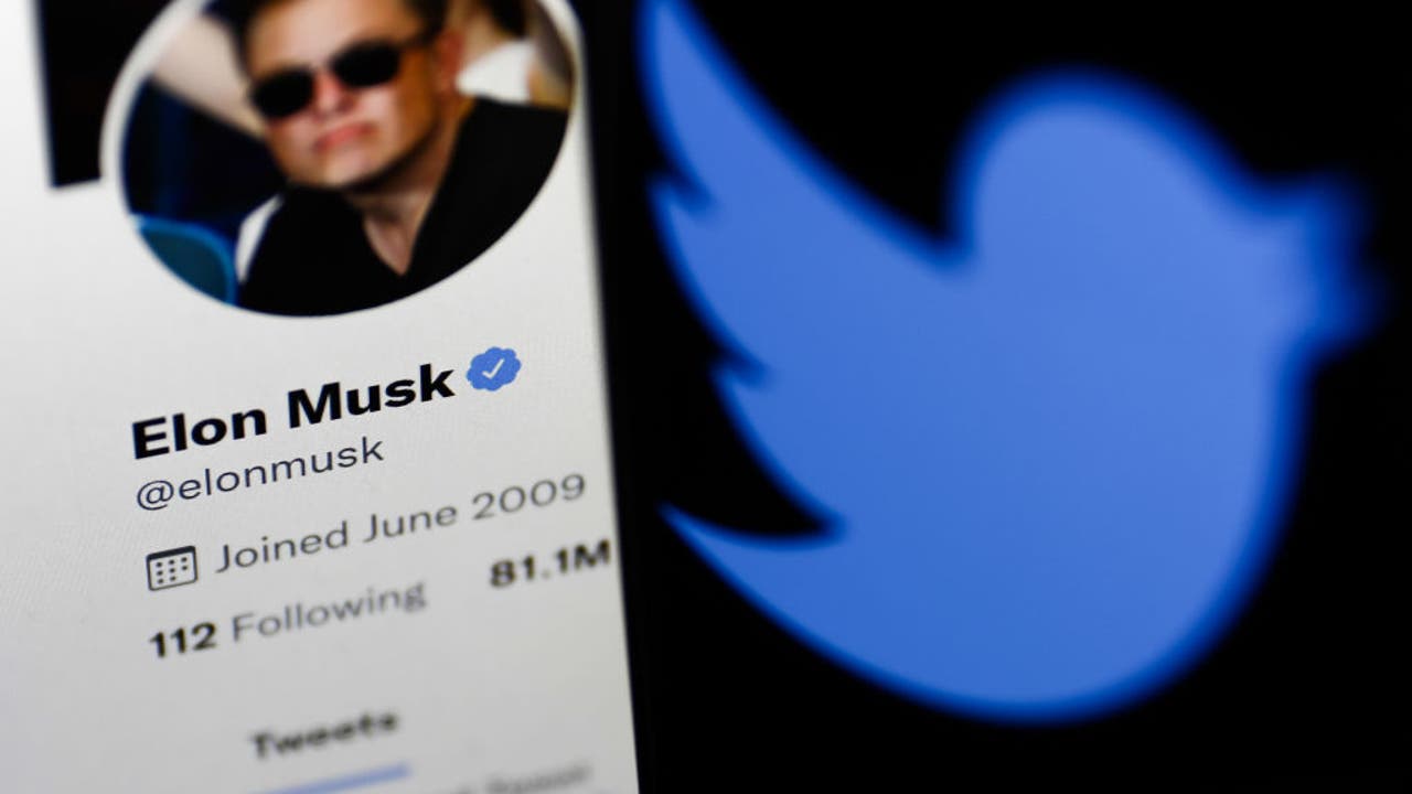 Elon Musk and Twitter finally took the legacy blue check marks away - Vox