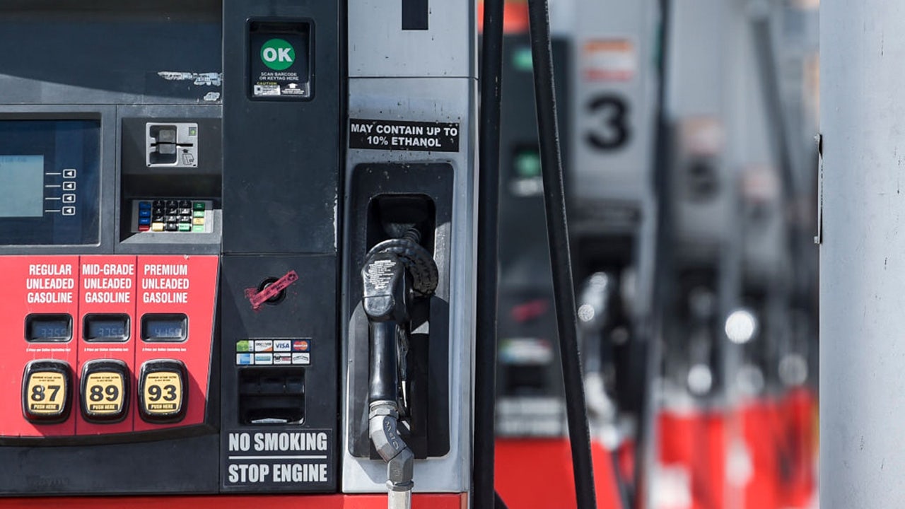 Gas prices halt sharp rise in New Jersey as holiday weekend begins