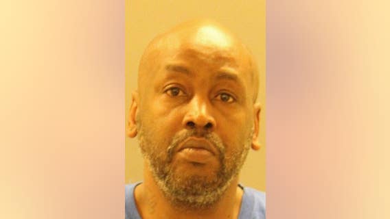 Police searching for suspect accused of stabbing, killing man outside New Castle motel