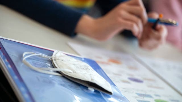 Philadelphia schools return to mask optional status after health officials drop mandate