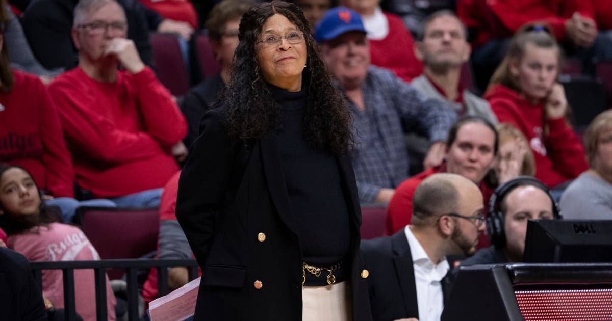 Hall of Fame coach C. Vivian Stringer retires after 50 years | FOX 29 ...