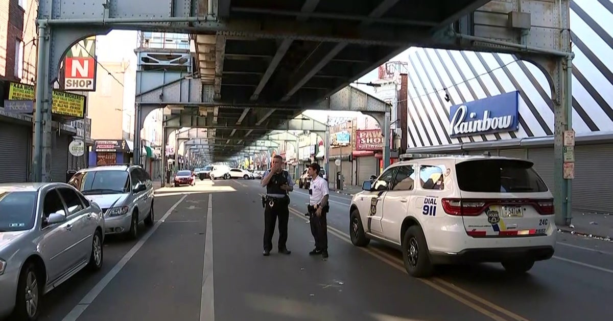 Police: 1 man fatally shot and woman, 25, injured in Kensington double ...