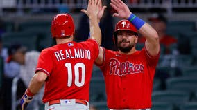 Nola pitches shutout ball into 9th, Phillies beat Braves 4-1