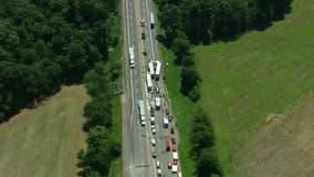 3 tractor-trailers, multiple vehicles crash on Pennsylvania Turnpike, lanes shut down