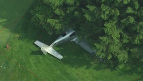 2 hurt when small plane makes emergency landing at Pennsylvania golf course