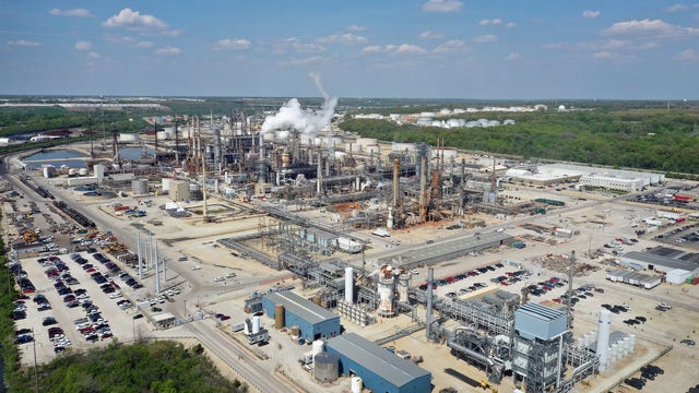 Carbon dioxide levels in atmosphere surpass key milestone