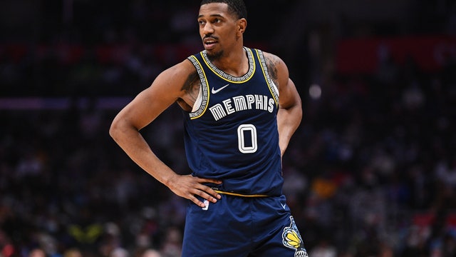 AP source: 76ers trade Green, pick to Memphis for Melton