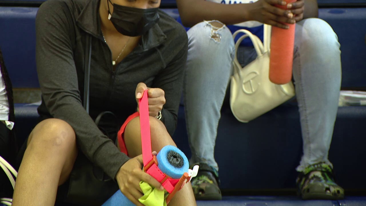 Workshop teaches Philadelphia teens to protect themselves, while building trust with police - Vimarsana News