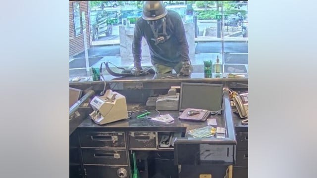 Police: Man in gas mask fails to jump counter twice during attempted TD Bank robbery