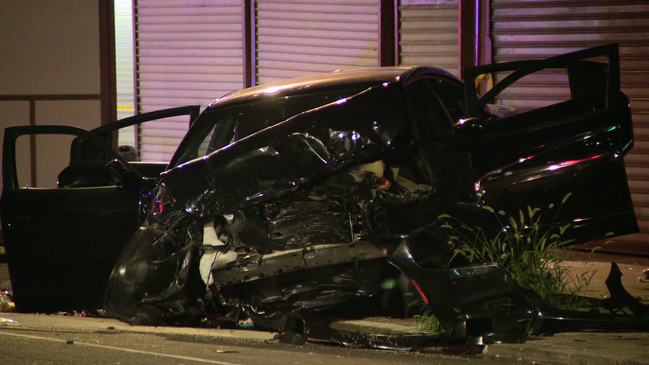 Police: 2 Killed, 9 Injured After Speeding Car Runs Red Light, Crashes ...