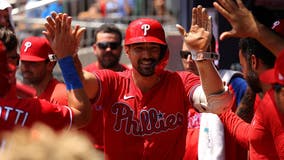 Castellanos HR after overturned call, Phils beat Braves 3-1