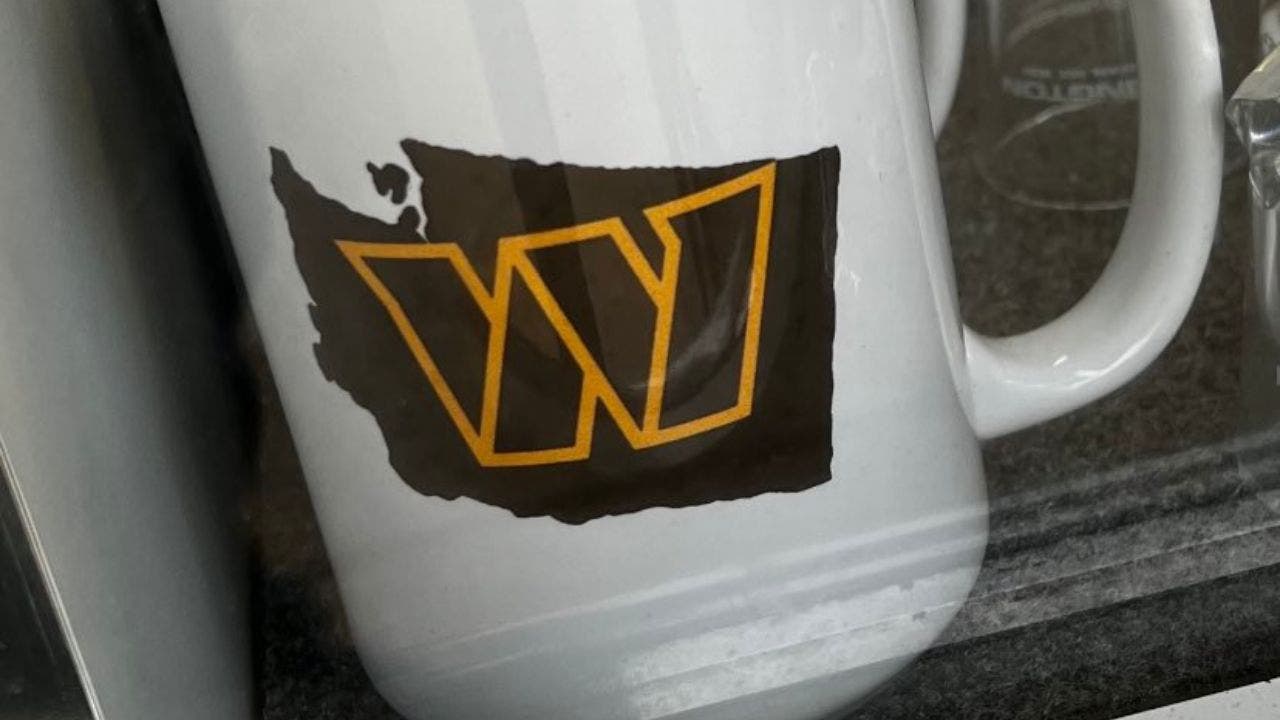 NFL's Washington Commanders sell mug with Washington state in the  background