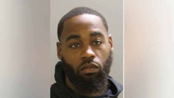 Dating app robberies: Wilmington men robbed at gunpoint by suspect they met on Grindr, police say