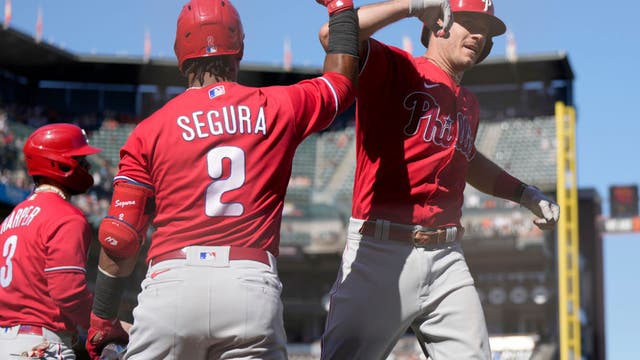 Philadelphia Phillies trying to hold on, end lengthy postseason drought