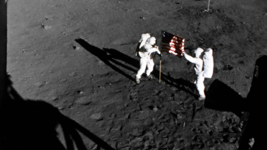 apollo_11_flag.jpg