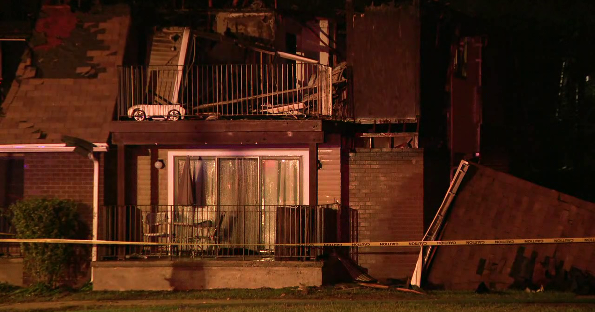Officials: 4-alarm fire breaks out at Camden County apartment ...