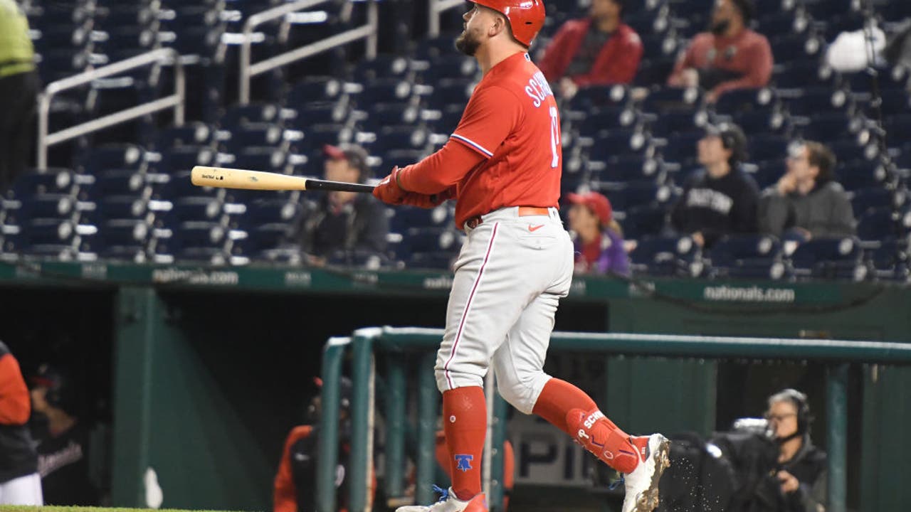 Joey Meneses homers twice as Nats split with Phillies