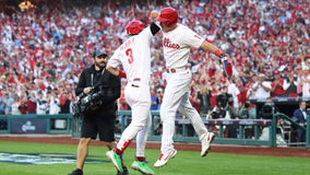 Phillies offense erupts for 9 runs to take 2-1 NLDS lead over Braves