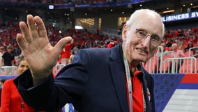 Legendary Georgia football coach Vince Dooley hospitalized