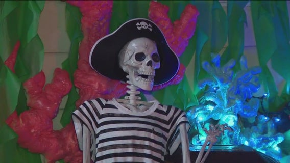 'It's a thrill to be back': Bordentown's traditional massive Halloween display returns